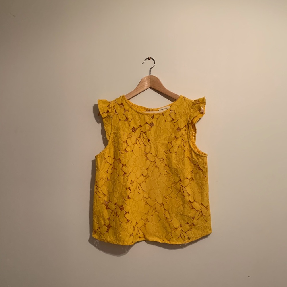 Lace Sleeveless Shirt